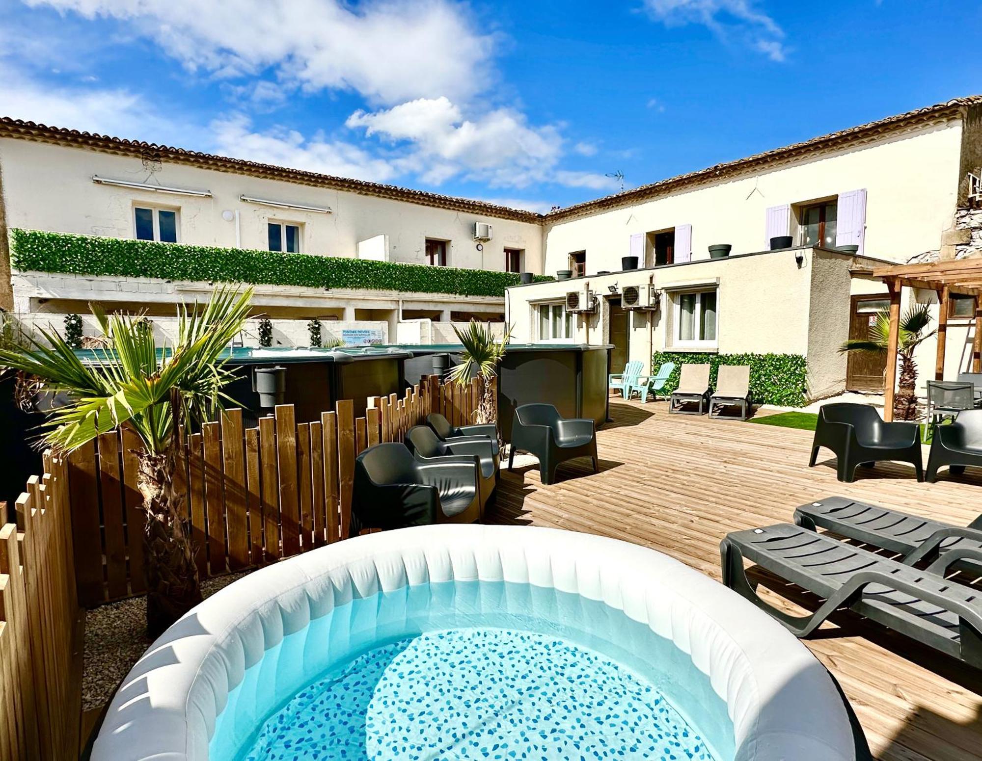 Les Appartements Du Mas - Rose Marie Aigues-Mortes Exterior photo
