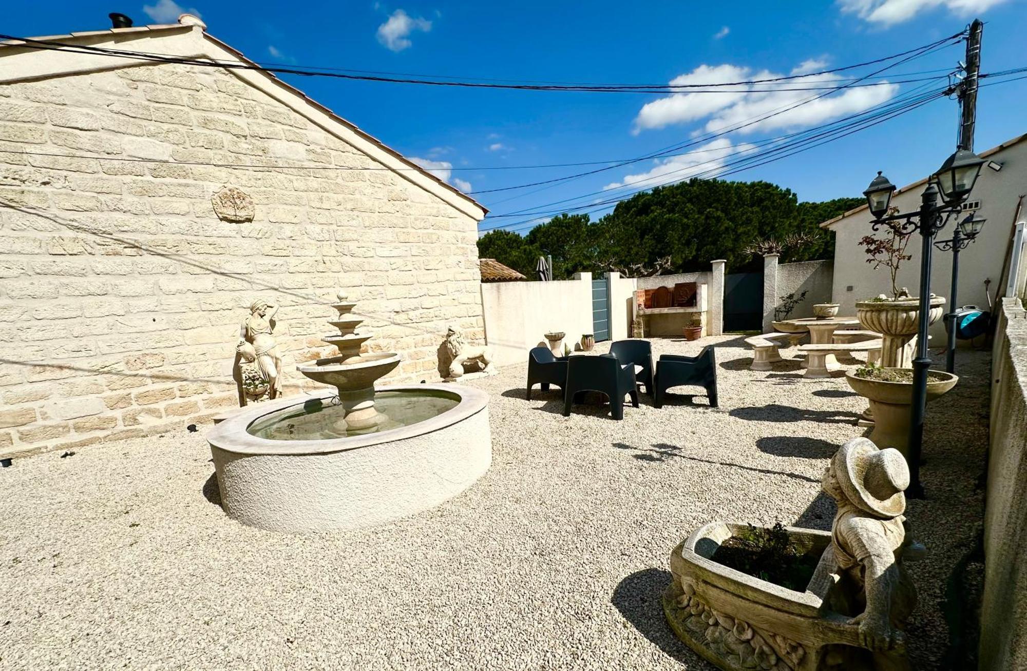 Les Appartements Du Mas - Rose Marie Aigues-Mortes Exterior photo